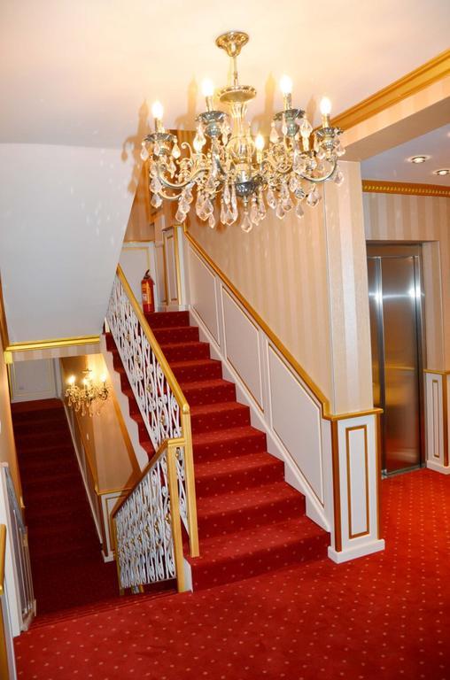 Hotel Begolli Pristina Exterior photo